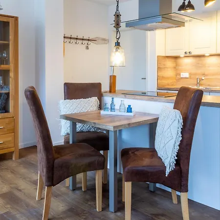 Sterntaucher 03 شقة *